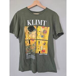 Gustav Klimt The Kiss Graphic Tee Olive Green Men's Size M Artsy Everyday Shirt
